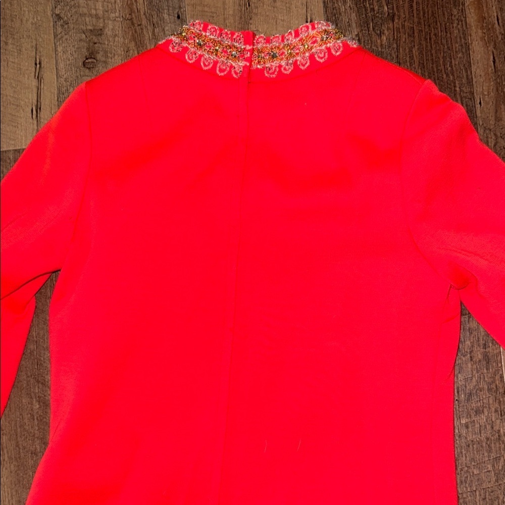 Vintage Chic Orange Midi Dress with Gold & White Embellishment - Picture 9 of 10